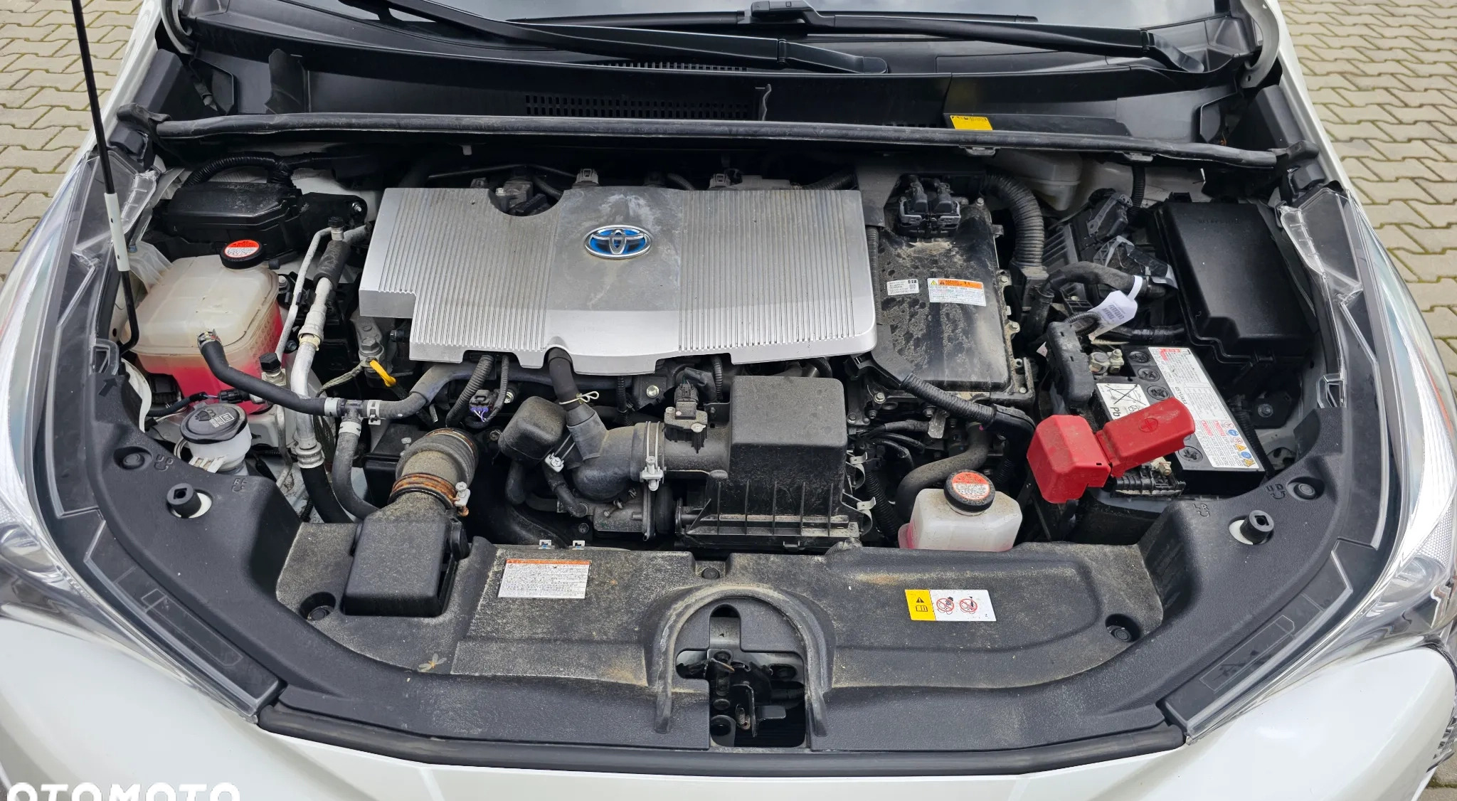 Toyota Prius cena 49900 przebieg: 137610, rok produkcji 2016 z Ostrów Wielkopolski małe 172